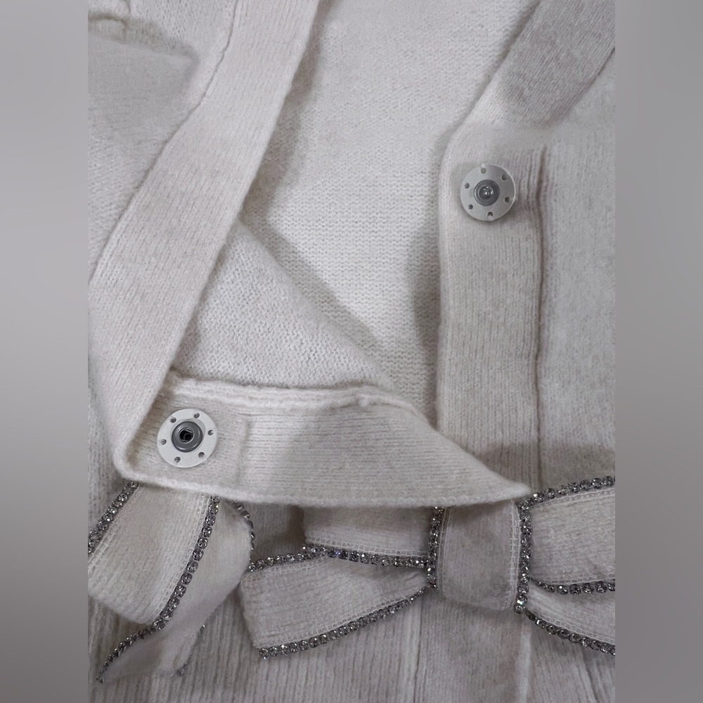 Embellished Bow V-Neck Cardigan - Picture 6 of 7